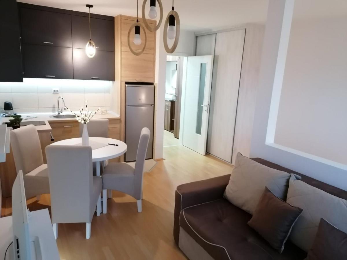 Emili Apartman ياغودينا المظهر الخارجي الصورة